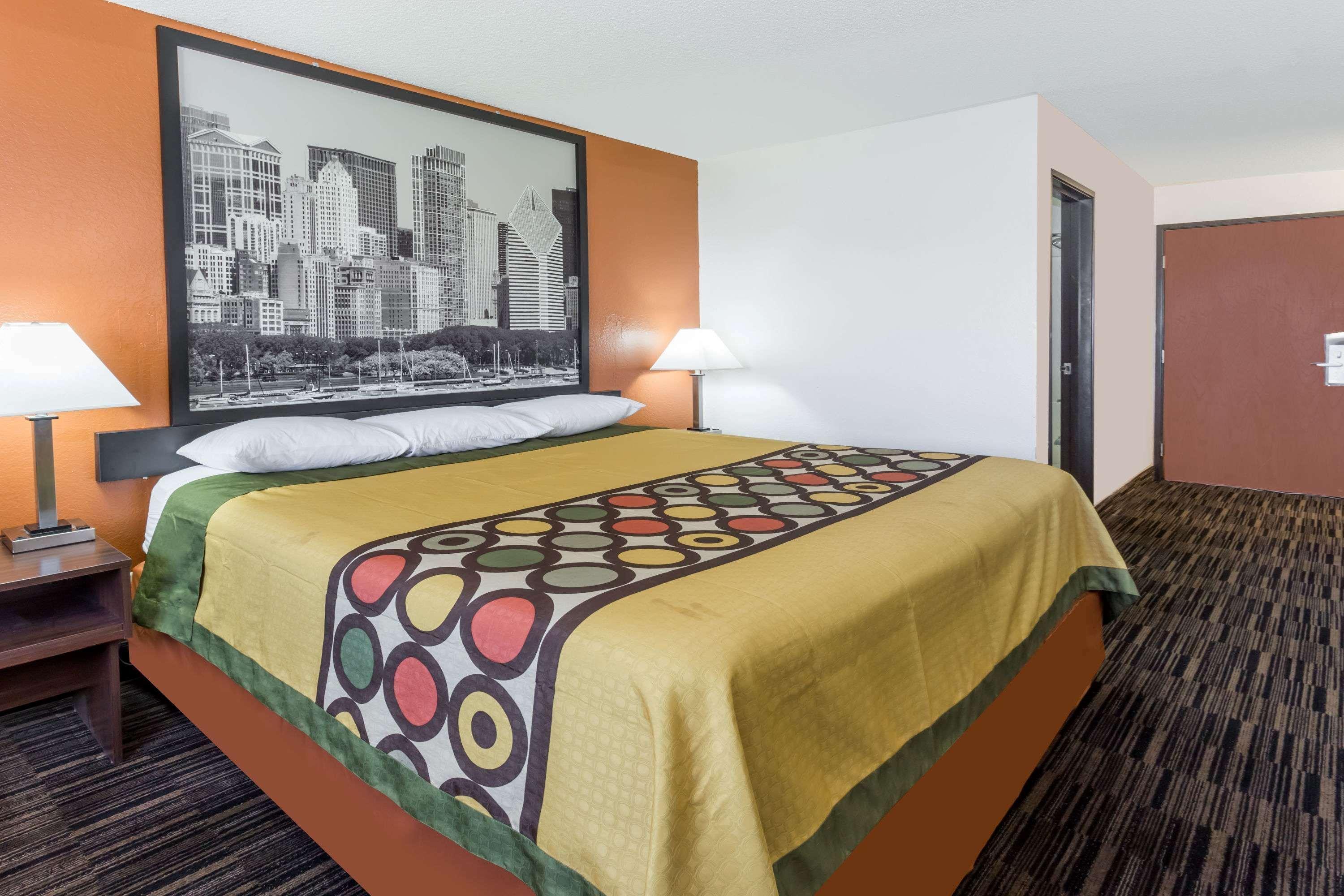 Super 8 By Wyndham Dixon Motel Екстериор снимка