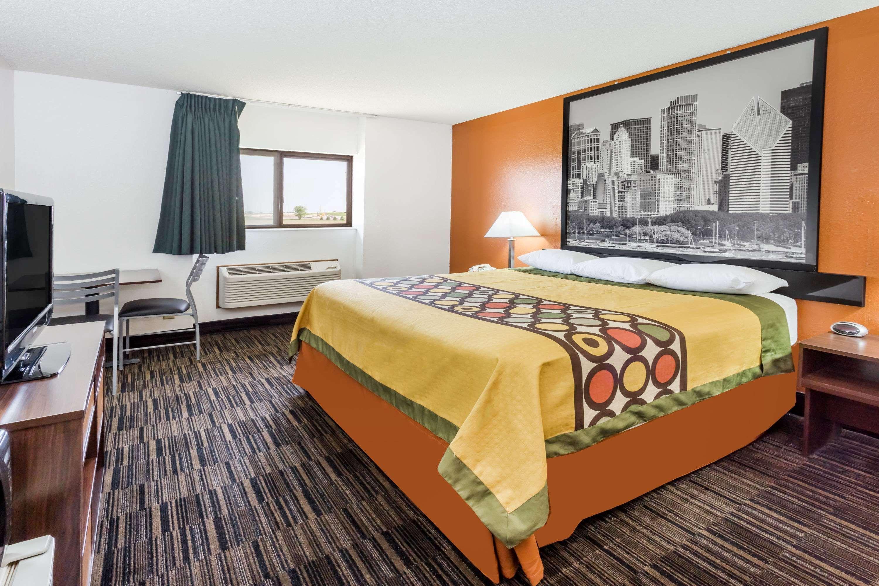 Super 8 By Wyndham Dixon Motel Екстериор снимка